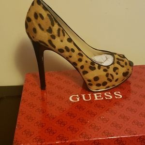 Guess open toe pumps